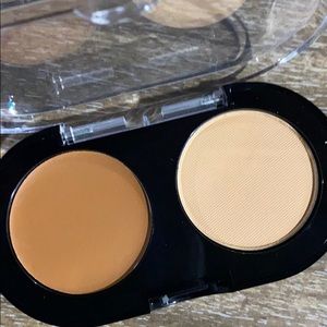 Bobbi Brown Almond/soft honey concealer/powder